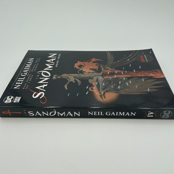 The Sandman: Book Four • Neil Gaiman • DC Black Label • Graphic Novel - Picture 3 of 4